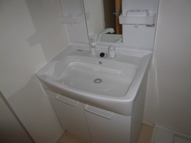 ルミエールＣの独立洗面台|シャンプードレッサー