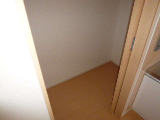 ルミエールＣの収納|パントリー