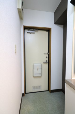 【玄関】 | アーバン高宮 | 別号室の写真になります。現況優先。