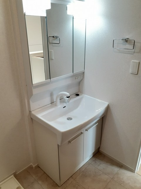 ソラリアＢの洗面所