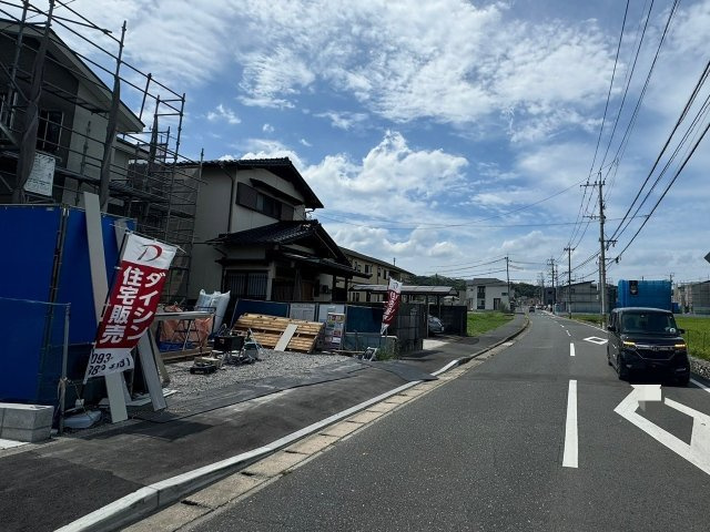 ーBloomーブルームー小倉南区上石田3丁目1期　　【小倉南区　新築戸建て】の前面道路含む現地写真|現地撮影　2024,8,21　ーBloomーブルームー小倉南区上石田3丁目1期　　【小倉南区　新築戸建て】
