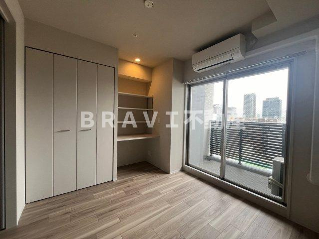 アーバネックス南新町 BRAVI不動産の洋室|使い勝手のいい洋室です