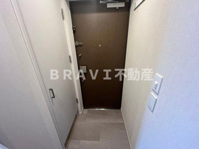 アーバネックス南新町 BRAVI不動産の玄関|シンプルで使いやすい玄関です