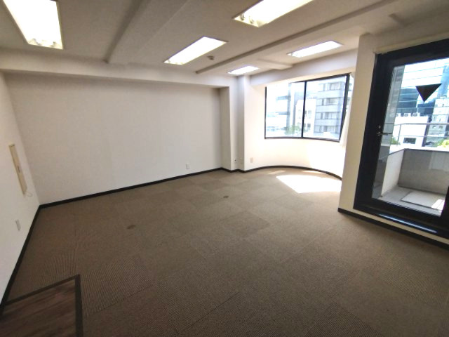 青山丸竹ビルの内装|別区画の写真です