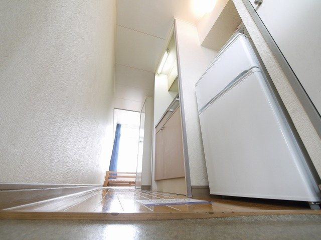 レオパレストミタⅡの玄関|落ち着いた玄関です