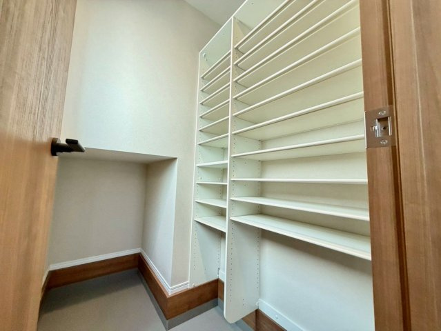 福田　新築一戸建の収納|シューズインクローゼットございます！靴やアウトドア用品・ベビーカーも収納出来ますよ！