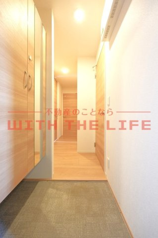 D-roomシャンヴル【キャッシュバック】の玄関|落ち着いた玄関です