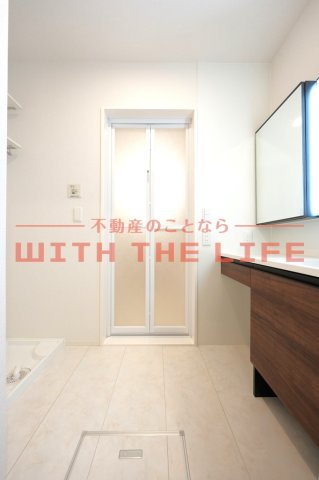 D-roomシャンヴル【キャッシュバック】の洗面所|忙しい朝には欠かせない洗面所です