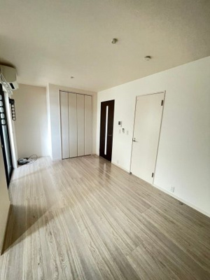 【バルコニー】 | マイプレイス千早駅前 | 別号室の写真になります。現況優先。
