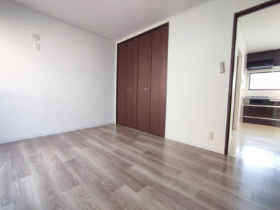 【寝室】 | ファミール鹿田