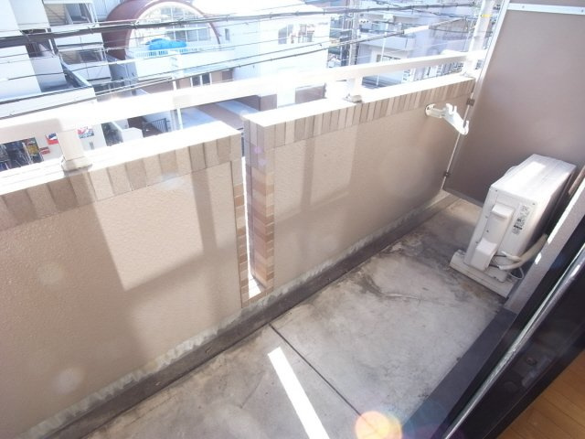 サンリット本山南のバルコニー