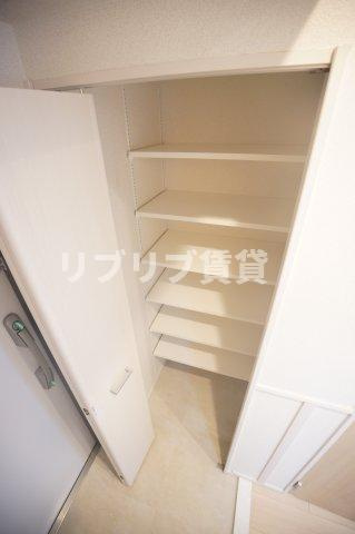 スアヴィス千葉の玄関