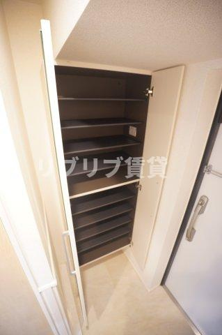 スアヴィス千葉の玄関