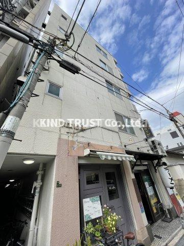 末広ビルのエントランス|ゆとりのあるエントランスです