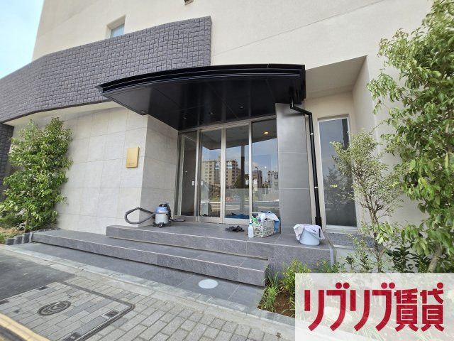スアヴィス千葉のエントランス