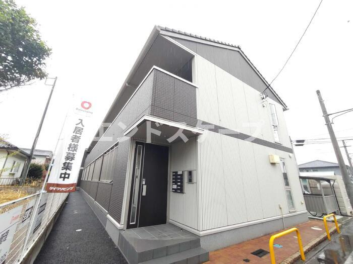 セプトガーデン元総社のエントランス|高崎、前橋、伊勢崎エリアのお部屋探しはエンドスケープまで！お客様の理想お聞かせ下さい♪