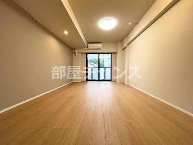 ロイヤルカーサ千種の居間・リビング