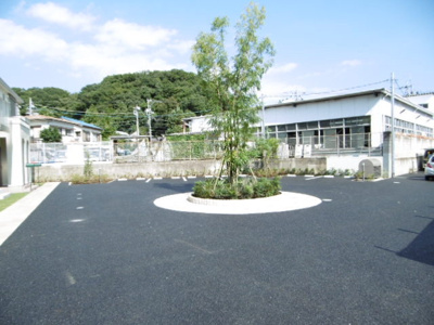 敷地内駐車場（有料・要空き確認）