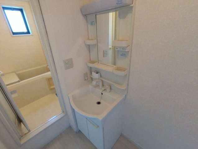 エクセル岸　Ｂ棟の独立洗面台