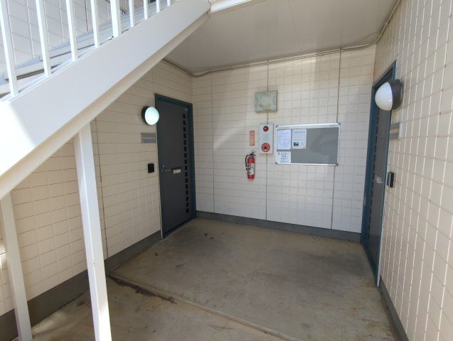 エクセル岸　Ｂ棟のエントランス