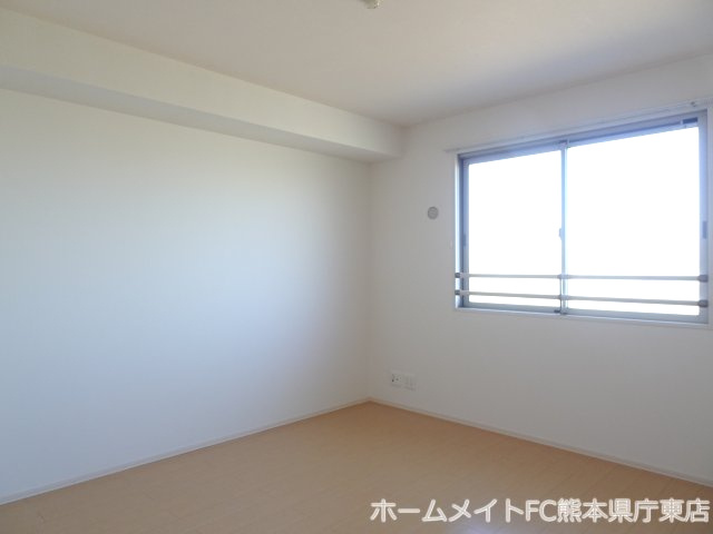 熊本市東区下江津７丁目のアパートの洋室