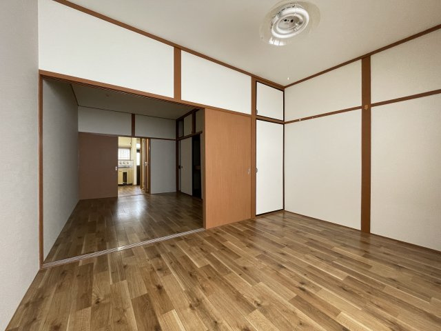 西宮市上鳴尾町のアパートの内装