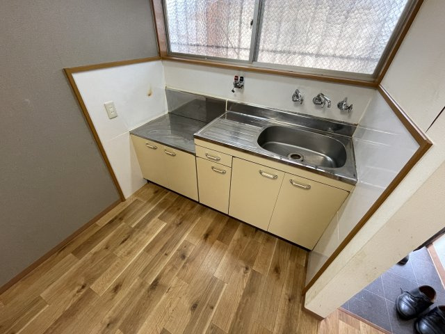 西宮市上鳴尾町のアパートのキッチン