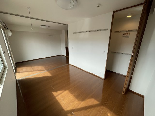 ロイヤル ローサの寝室|反転タイプ