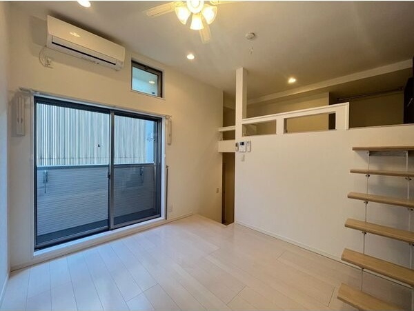 イデアーレ尼ケ坂の居間・リビング