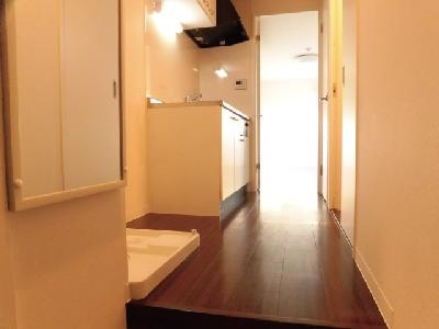 アークリード五条堀川の内装|玄関から～