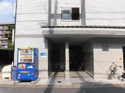 アークリード五条堀川のエントランス