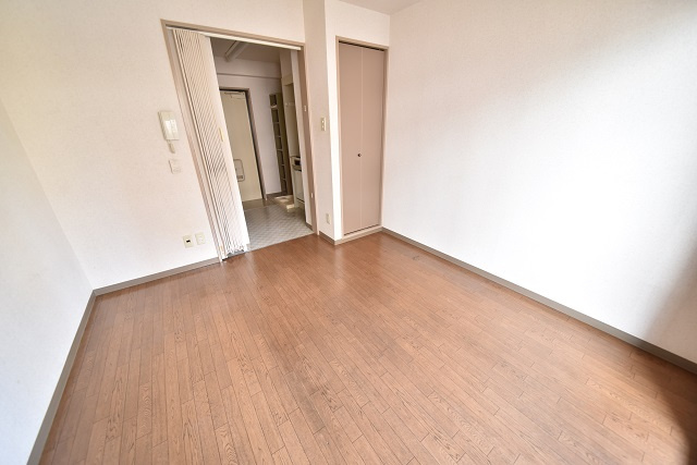 メゾン勝浦の内装