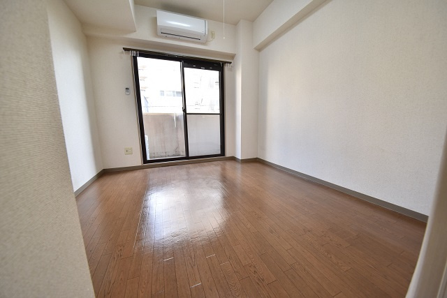 メゾン勝浦の寝室