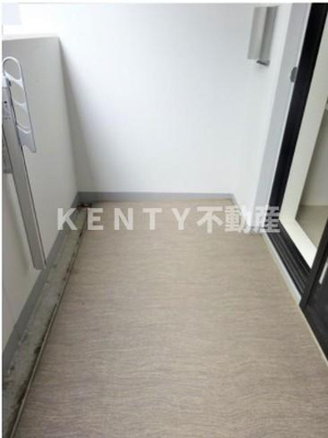 【バルコニー】 | パークアクシス東蒲田 | 外からの目が気にならないバルコニーで洗濯物が干せます