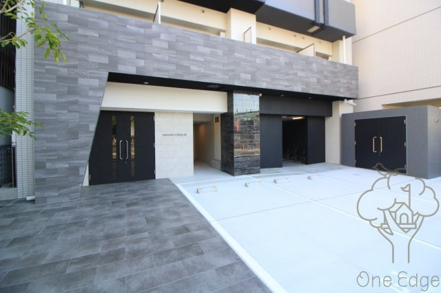 GRAND CINQ02のエントランス