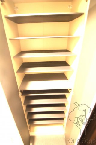 GRAND CINQ02の玄関