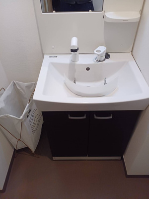 【洗面所】 | ラクシア天神南 | 別号室の写真になります。現況優先。