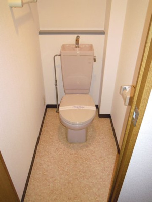 【トイレ】 | エスリード天神 | 別号室の写真になります。現況優先。