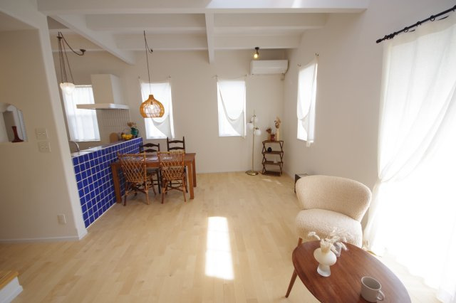 宇都宮市針ヶ谷町　戸建の居間・リビング|LDKは約18.5帖