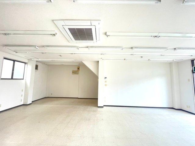 井上町貸店舗・事務所の内装