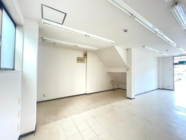 井上町貸店舗・事務所の内装