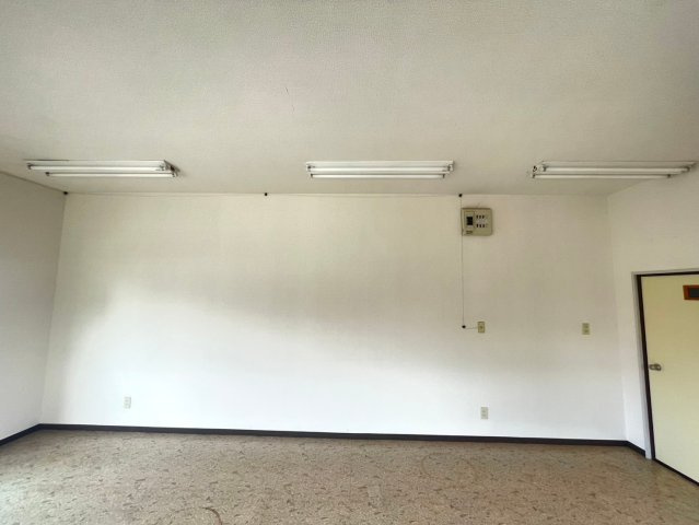 井上町貸店舗・事務所の内装