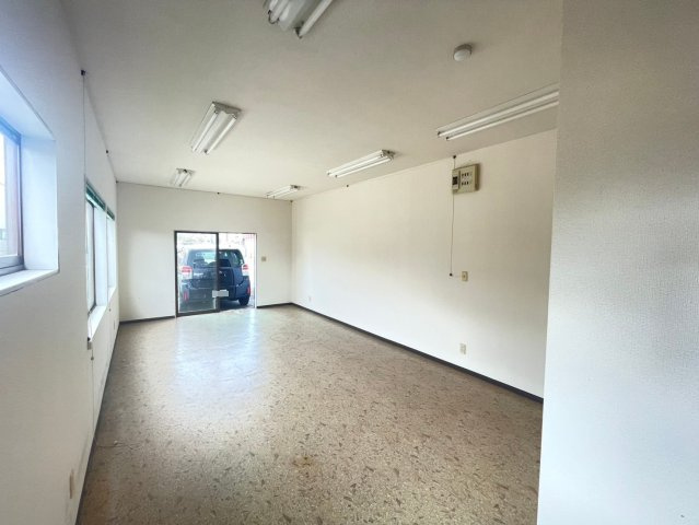 井上町貸店舗・事務所の内装