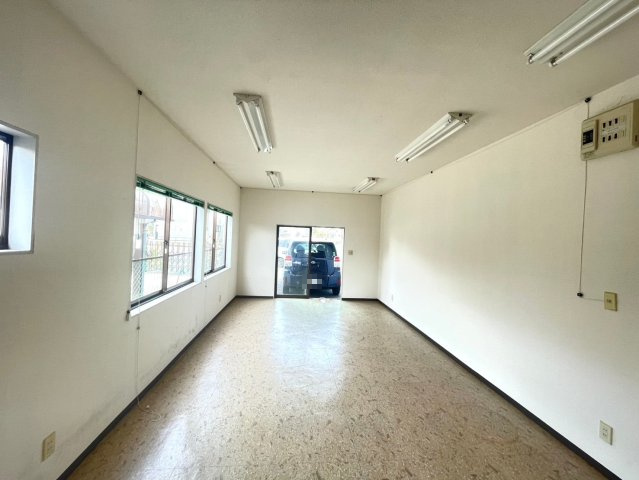 井上町貸店舗・事務所の内装