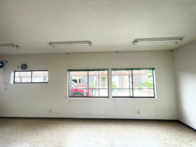 井上町貸店舗・事務所の内装