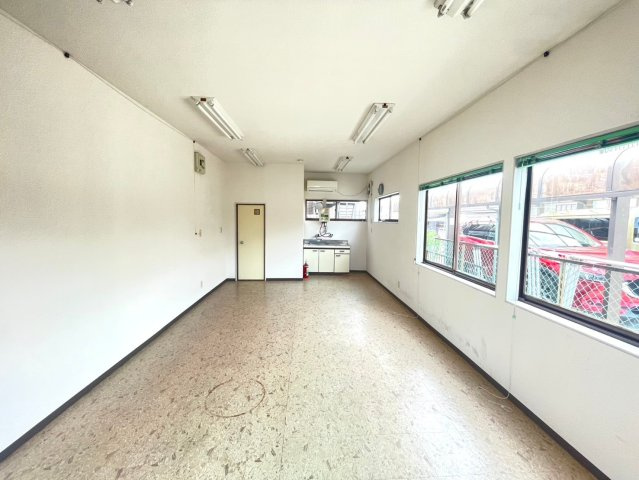 井上町貸店舗・事務所の内装