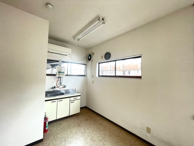 井上町貸店舗・事務所の内装