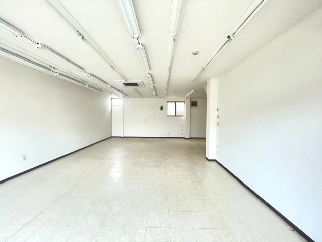 井上町貸店舗・事務所の内装