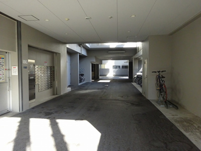 【その他共用部分】 | エスリード江坂垂水町 | 駐車場及び駐輪場です