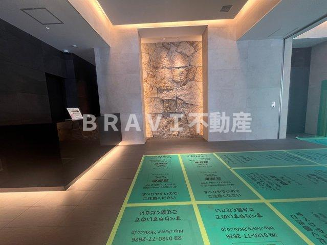 ブランズタワー谷町四丁目のエントランス|ゆとりのあるエントランスです